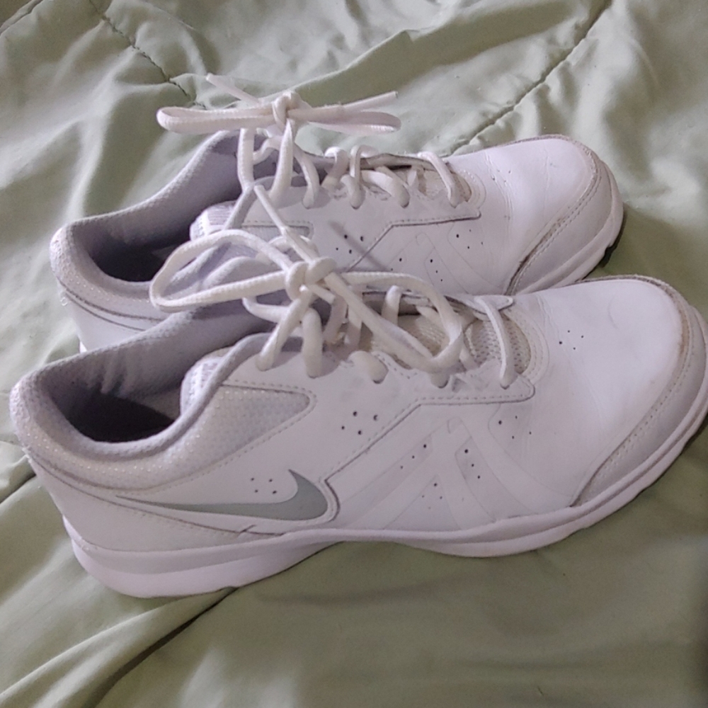 Nike Tennis Shoes
